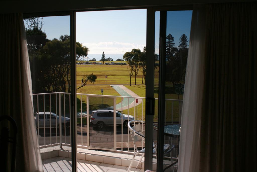Beach Park Motel Wollongong Room photo